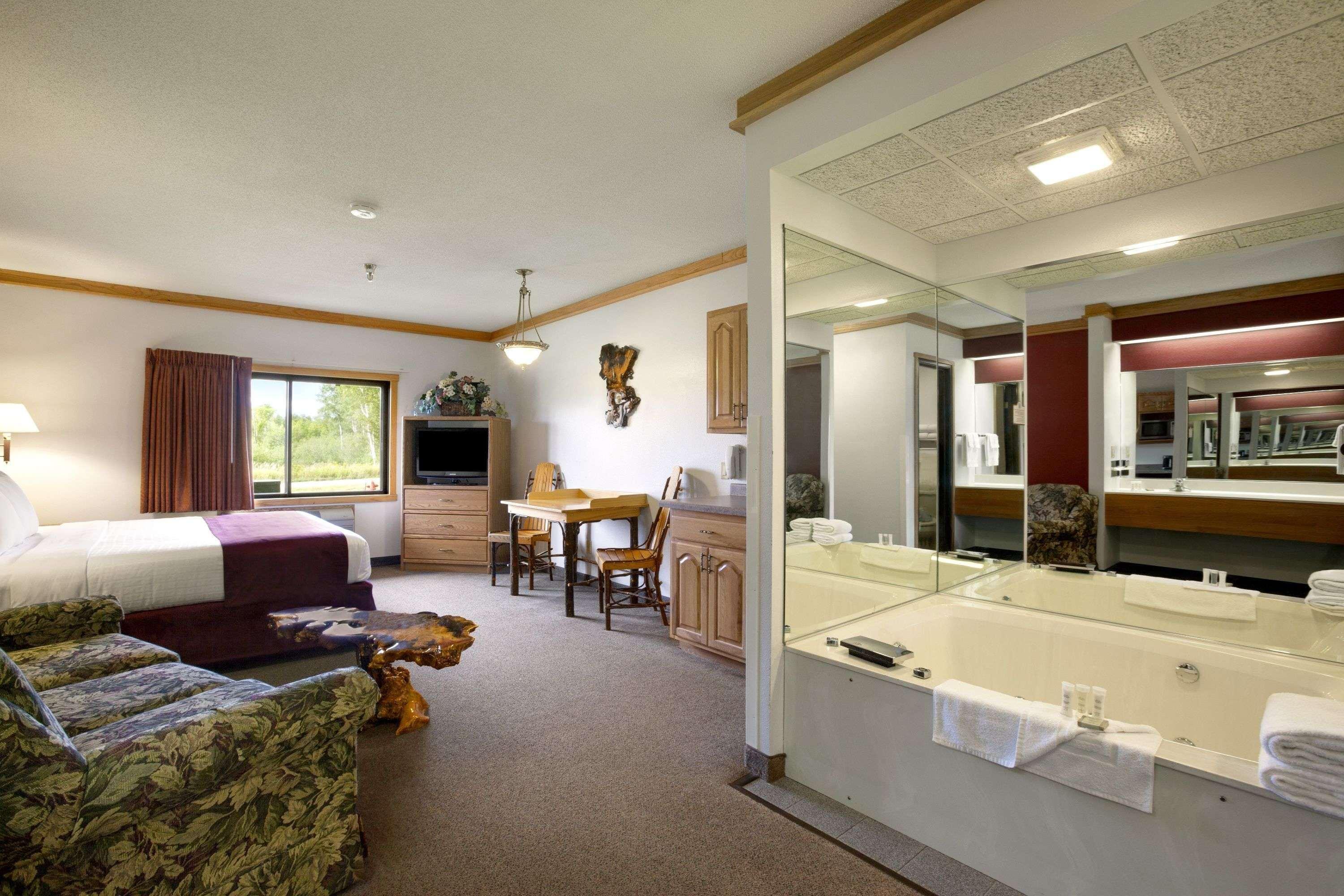 Super 8 by Wyndham Eveleth Motel Eksteriør billede