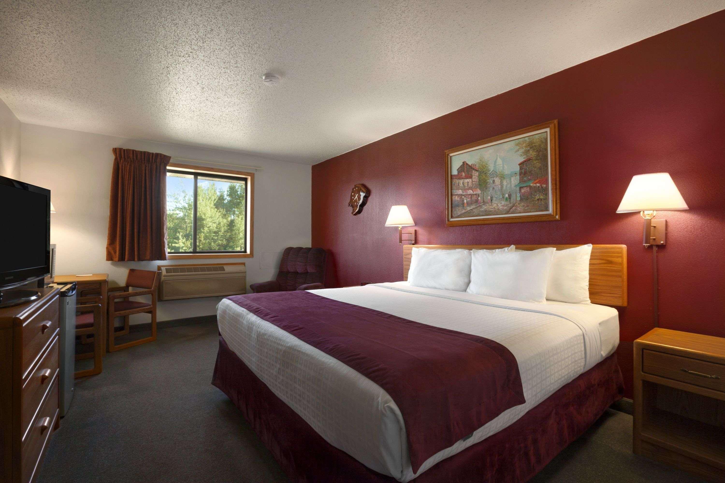 Super 8 by Wyndham Eveleth Motel Eksteriør billede