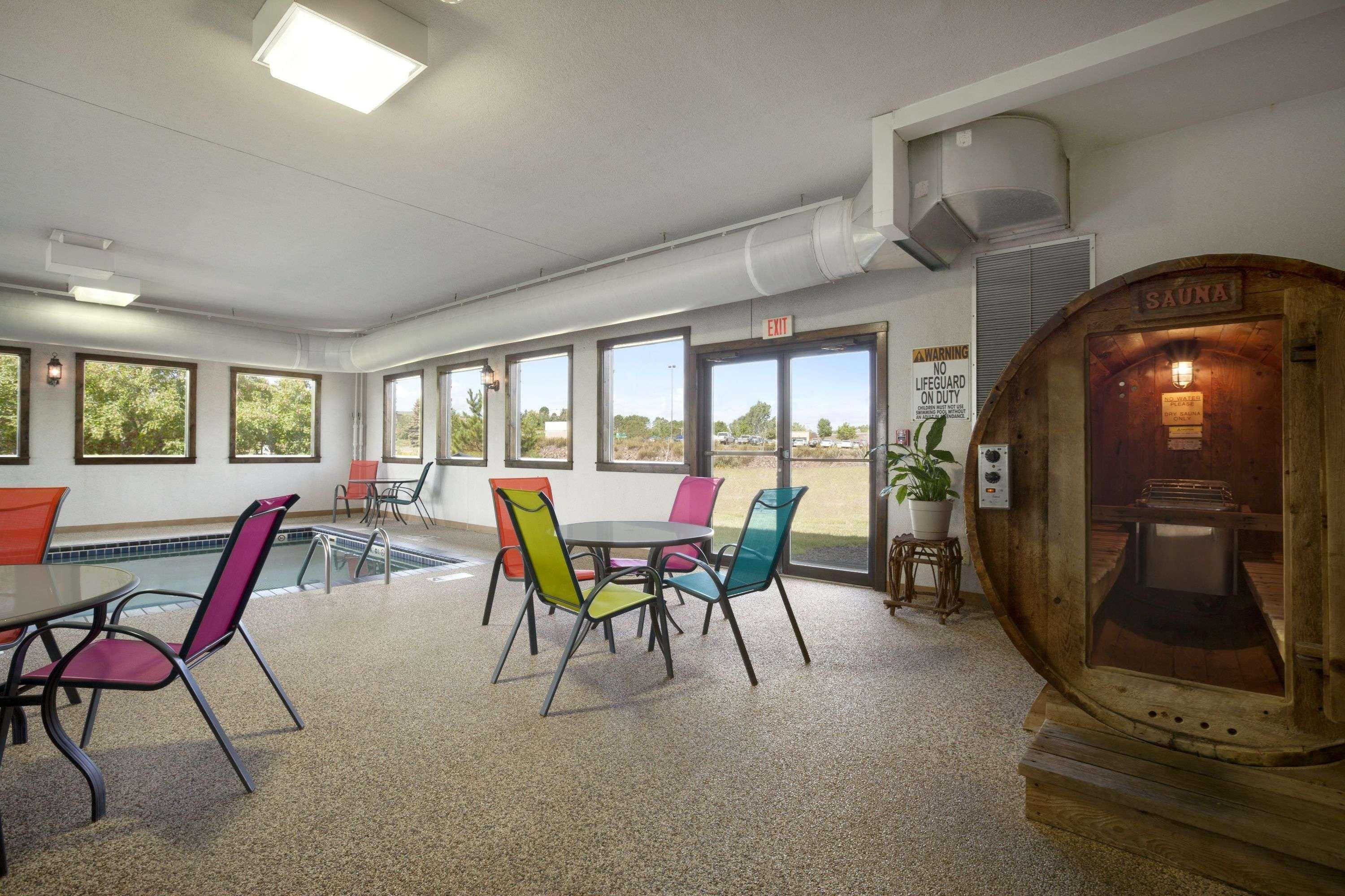 Super 8 by Wyndham Eveleth Motel Eksteriør billede